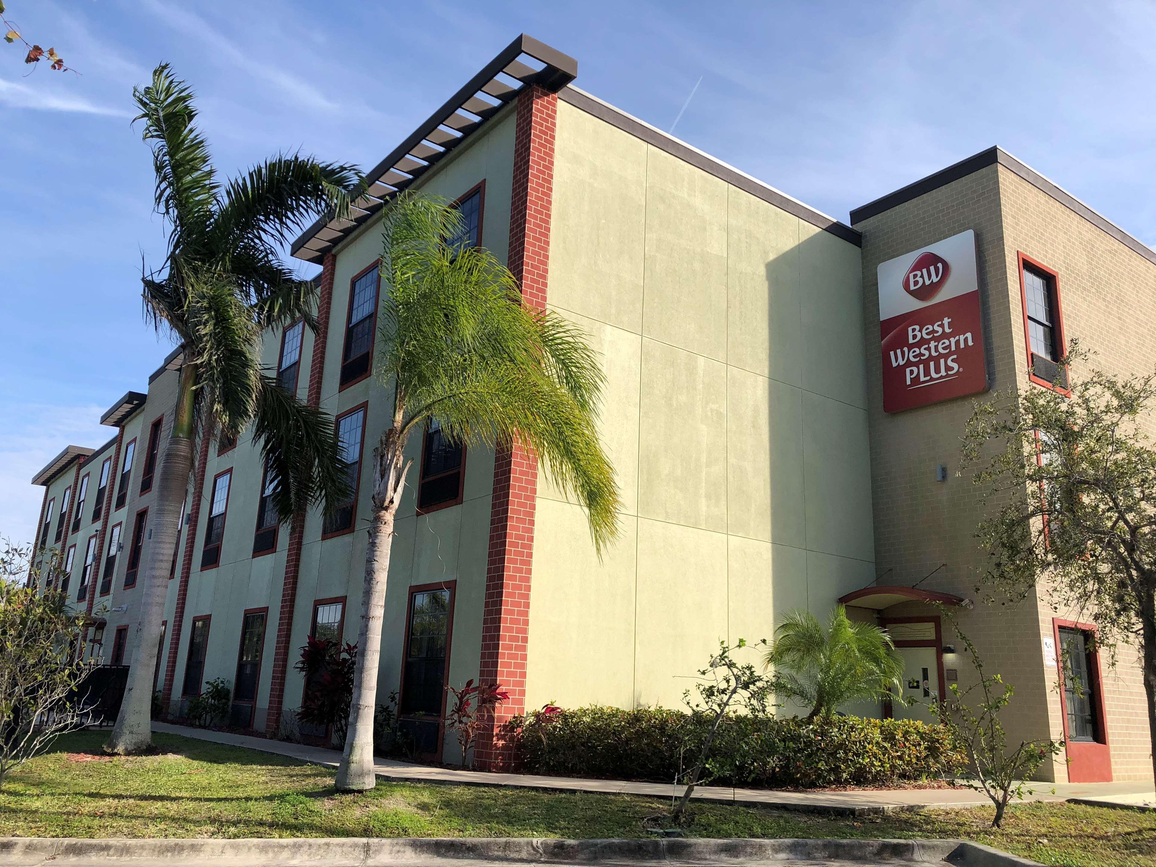 Best Western Plus Bradenton Gateway Hotel Екстериор снимка