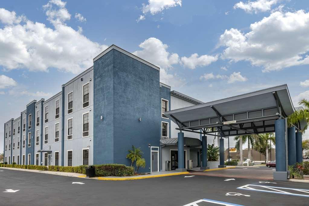 Best Western Plus Bradenton Gateway Hotel Екстериор снимка